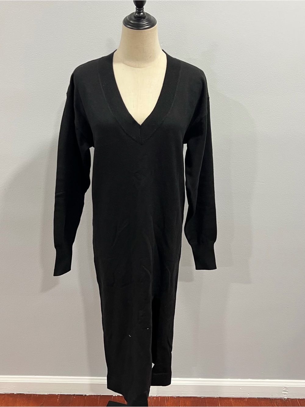 Forever 21 Black V-Neck Longline Sweater Dress - Women's - Reemoly